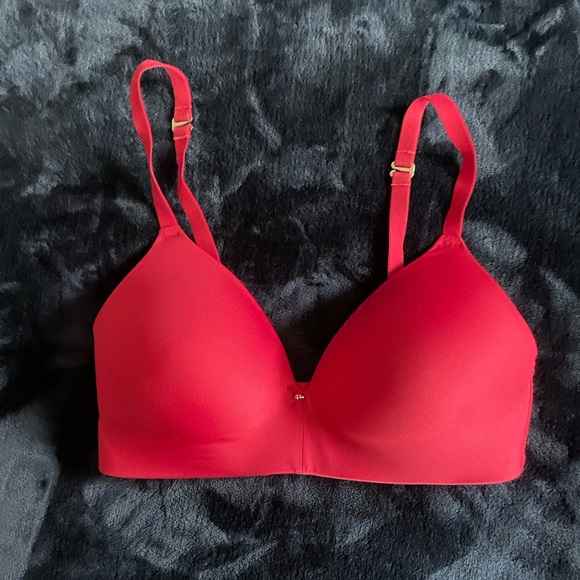 Montelle Wireless Molded Cup Bra - Picture 1 of 8
